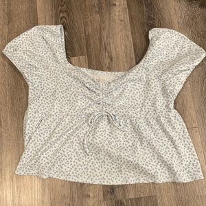 Arizona Jean Co. Size XXL, Floral Baby Blue Puff Sleeved Shirt